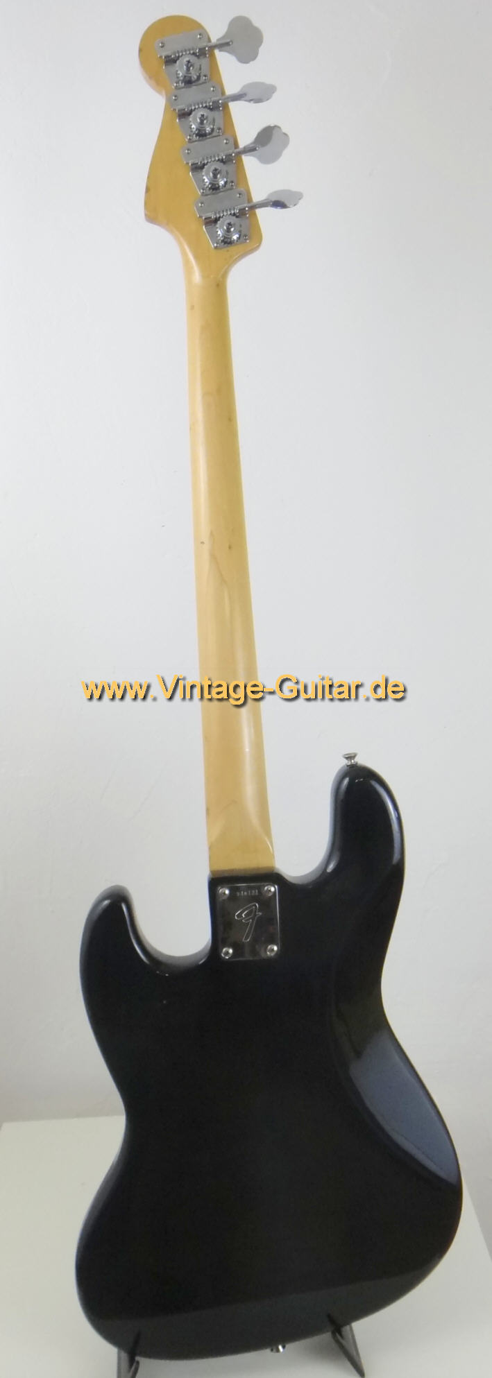 Fender Jazzbass 1974 Refinish 2.jpg